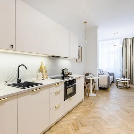 Dluga 24 * 克拉科夫